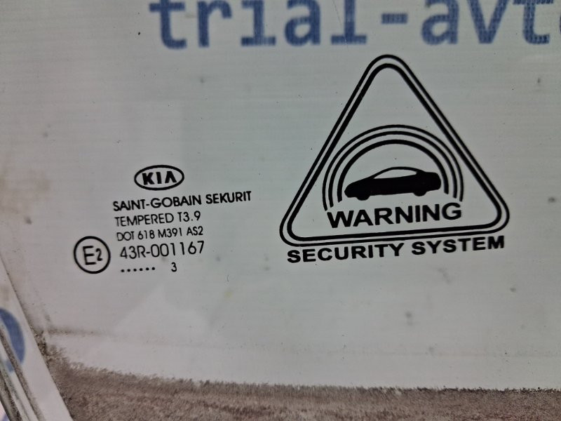 Стекло двери переднее правое Kia Ceed JD 1.6 DIESEL D4FB 2012 (б/у) Киев - изображение 3