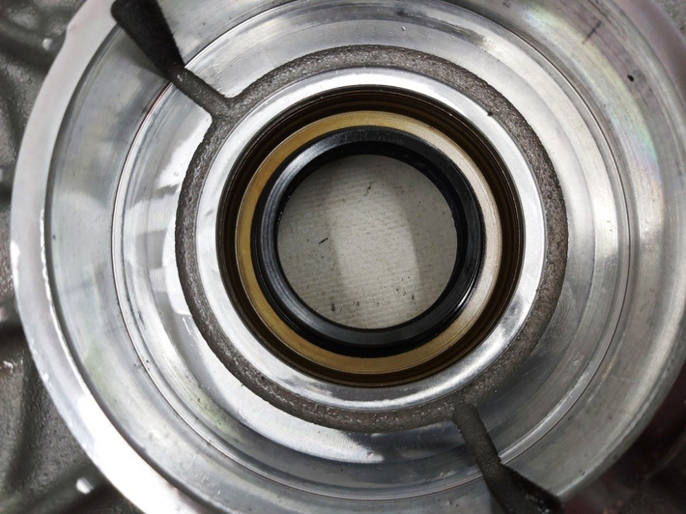 Картер редуктора мотора с сальником и подшипником в сборе Tesla model S, model S REST 1006205-00-B Киев - изображение 4