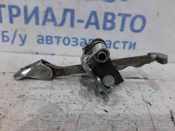 Ограничитель двери передний правый Renault Megane 3 1.5 DIESEL K9K 2008 (б/у) Киев