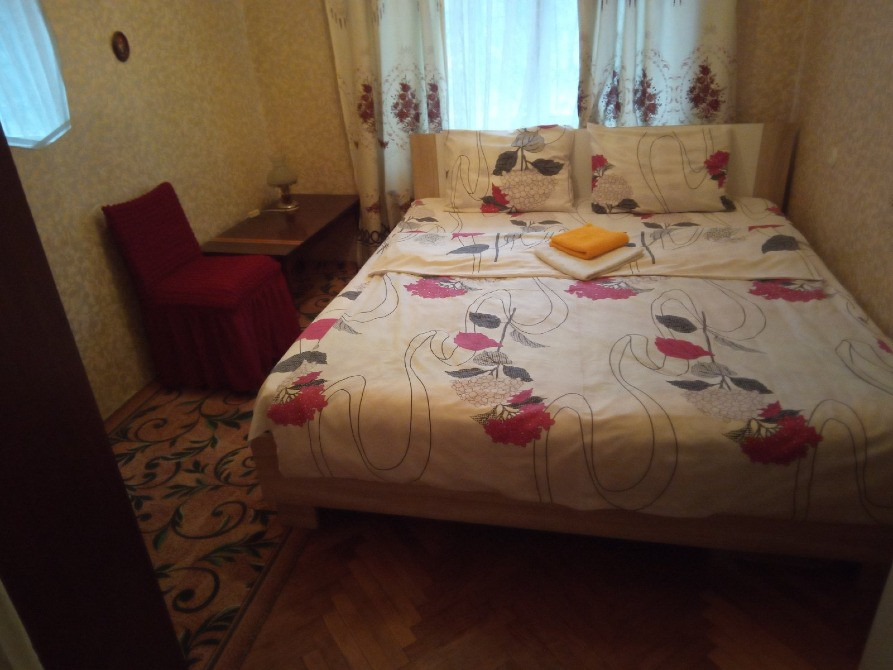 Оренда квартир здам подобово в Києві біля метро Лівобережна 3-кімнатну квартиру Киев - изображение 2