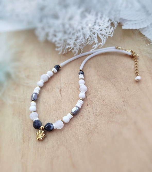 Лапка чокер намисто кольє білий сірий ларвікіт агат гематит підвіска захист удача подарунок дівчині Луцьк - зображення 2