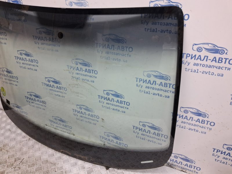 Стекло лобовое Volkswagen Caddy 2K 1.9 DIESEL BJB 2003 (б/у) Киев - изображение 3