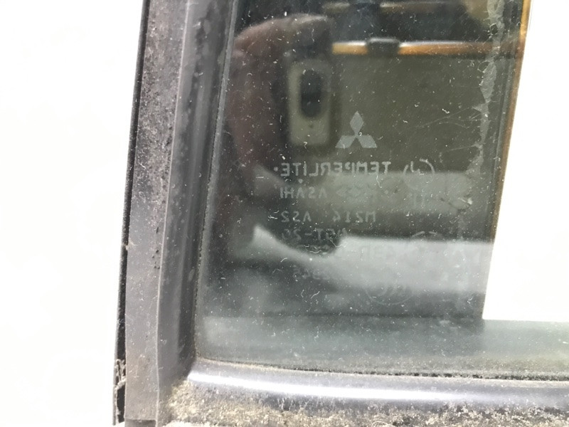 Стекло двери задней правой (форточка) Mitsubishi Pajero Sport K9 2.5 DIESEL 4D56 1996 (б/у) Київ - зображення 3