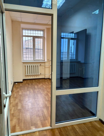 Новозабарська вул 2\6 офіс 31м Киев