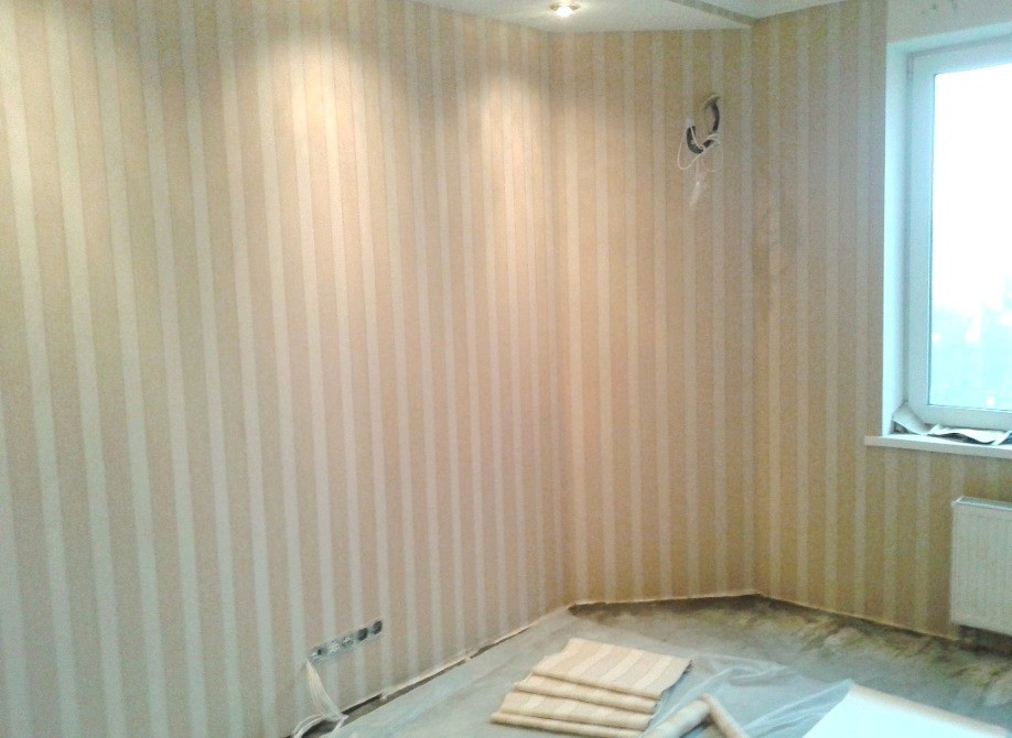 Поклейка обоев недорого профессионально Київ - зображення 1