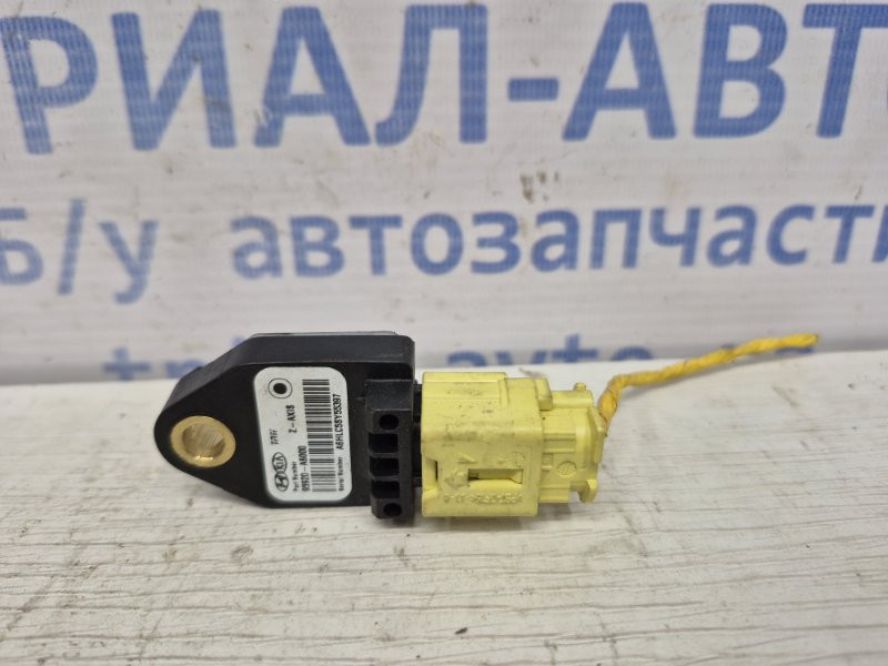 Датчик удара (AIRBAG) Hyundai I30 GD 1.6 DIESEL D4FB 2011 (б/у) Киев - изображение 1
