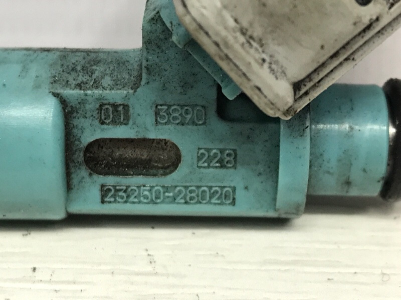 Форсунка топливная Toyota Camry XV30 2.4 БЕНЗИН 2AZFE 2001 (б/у) Киев - изображение 3