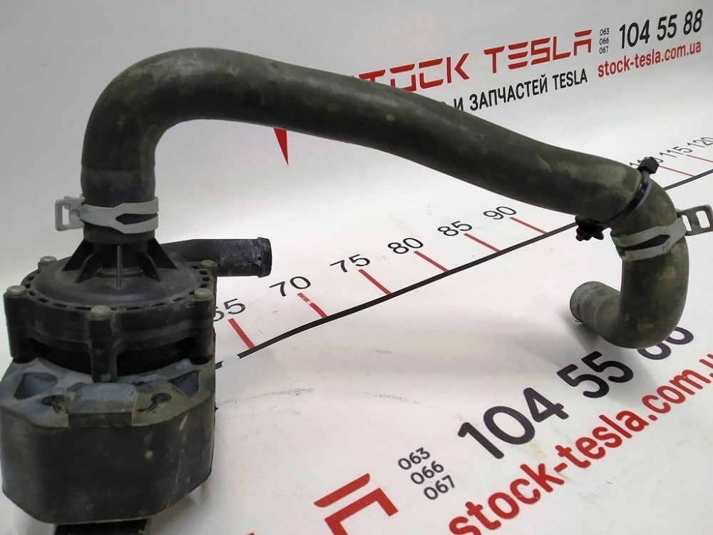 2Шланг системы охлаждения от насоса к 4-х ходовому клапану AWD Tesla model S 1030812-00-B Киев - изображение 2