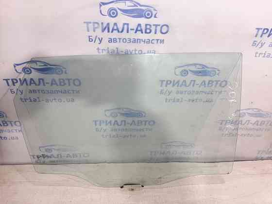 Стекло двери заднее правое Kia Sorento XM 2.0 DIESEL 2009 (б/у) Киев