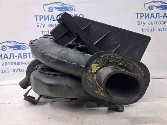 Корпус воздушного фильтра Nissan Pathfinder R51 2.5 DIESEL YD25DDTI 2004 (б/у) Киев