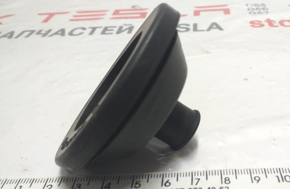 Уплотнитель резиновый электропроводки бампера переднего Tesla model S 6588K1-3 Киев - изображение 2