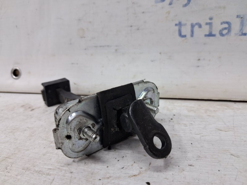 Ограничитель двери задний правый SsangYong Rexton Y250 2.7 D27DT 2006 (б/у) Київ - зображення 2