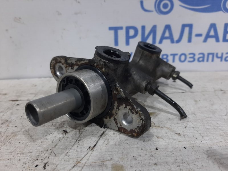 Тормозной цилиндр главный Hyundai Tucson JM 2.0 DIESEL D4EA 2004 (б/у) Киев - изображение 2
