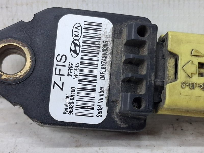 Датчик удара (AIRBAG) Kia Ceed ED 1.6 DIESEL D4FB 2006 (б/у) Киев - изображение 3