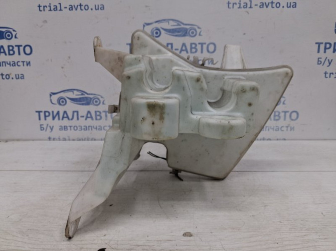 Бачок омывателя Toyota Auris E150 1.6 БЕНЗИН 1ZRFAE 2006 (б/у) Київ - зображення 4