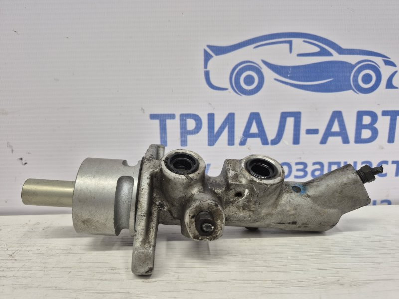 Тормозной цилиндр главный Hyundai I30 GD 1.6 DIESEL D4FB 2011 (б/у) Киев - изображение 1