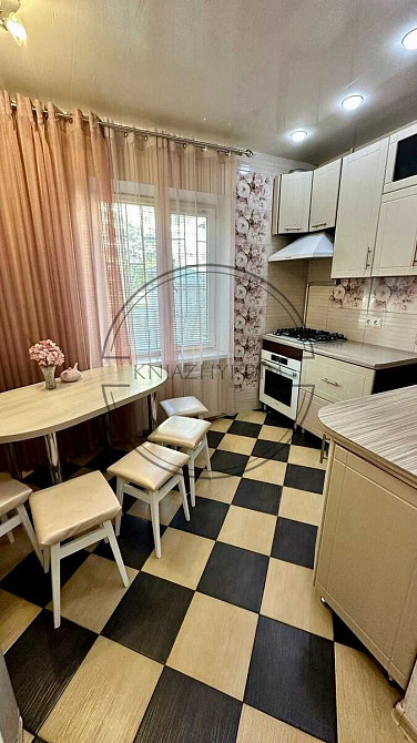 Продаж 3х кімнатної метро Харківська КОД: № 21146201 Київ - зображення 1