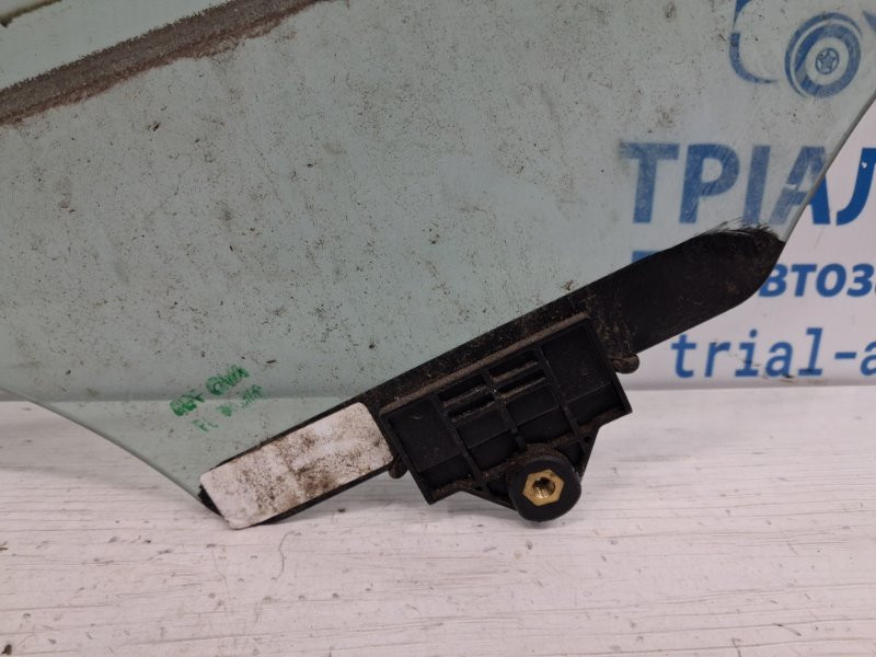 Стекло двери заднее правое Kia Sportage QL 1.7 DIESEL D4FD 2015 (б/у) Київ - зображення 2