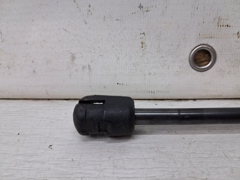 Амортизатор крышки багажника Dacia Duster HS 1.5 DIESEL K9K 2010 (б/у) Київ - зображення 2