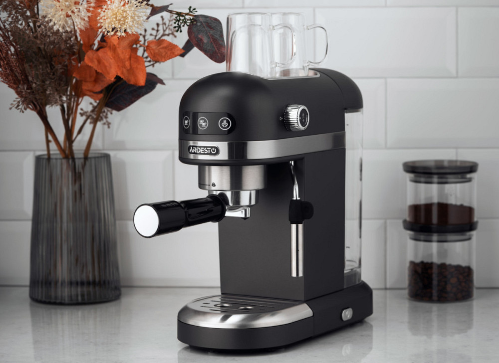 Кофеварка рожковая Ardesto YСM-E1502 1350 Вт черная Киев - изображение 1