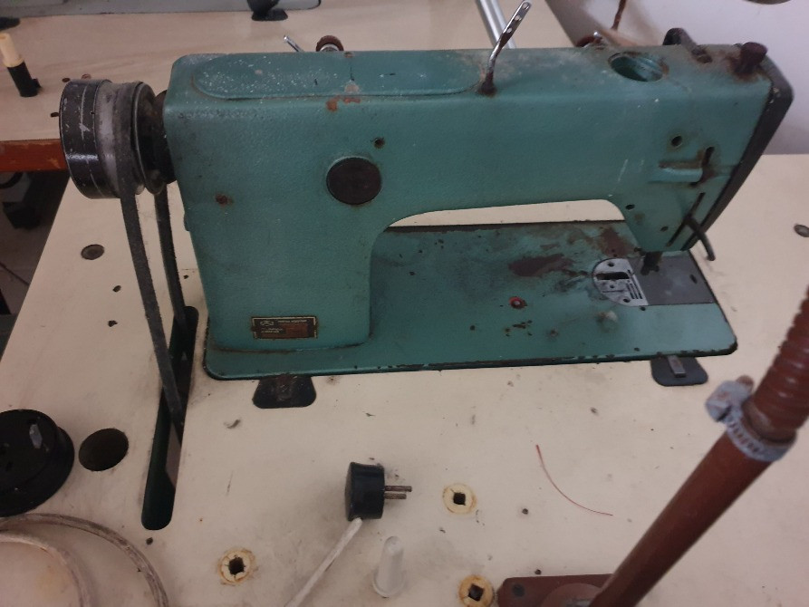 Промислове швейне обладнання: прямострочка, петельна, зіг-заг машина, оверлок, мішкозашивочна Киев - изображение 8