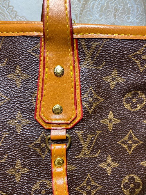 Стильна жіноча сумка у відомому класичному дизайні Шостка - зображення 8