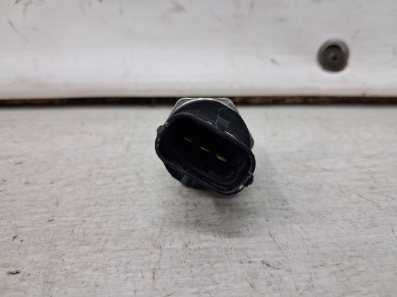 Датчик давления топлива в рейке Kia Sorento BL 2.5 DIESEL D4CB 2002 (б/у) Киев - изображение 3