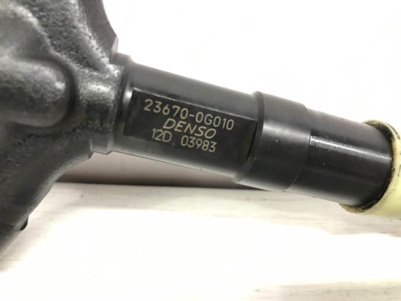 Форсунка топливная Toyota Avensis T25 2.0 DIESEL 1CDFTV 2002 (б/у) Киев - изображение 4