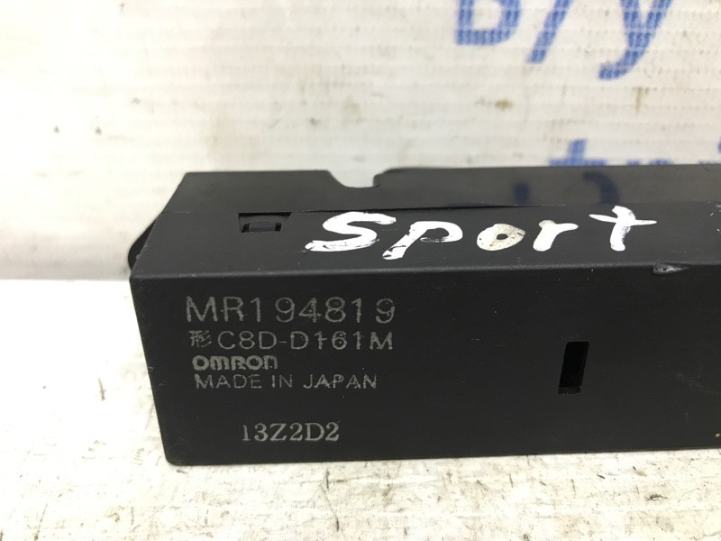 Кнопка стеклоподъемника Mitsubishi Pajero Sport 1996-2008 MR194819 (Арт. 34910) Киев - изображение 3