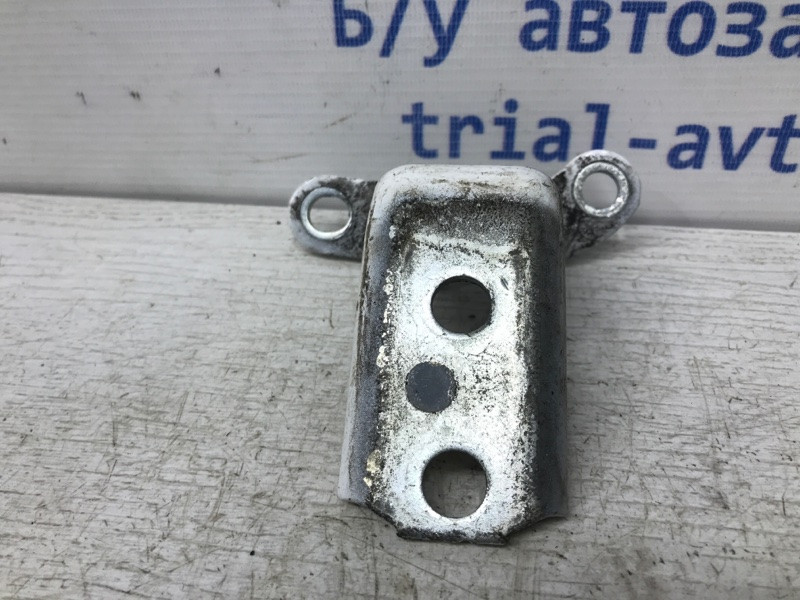 Петля двери задней правой нижняя Toyota Avensis 2009-2018 687700H010 (Арт. 31363) Київ - зображення 3