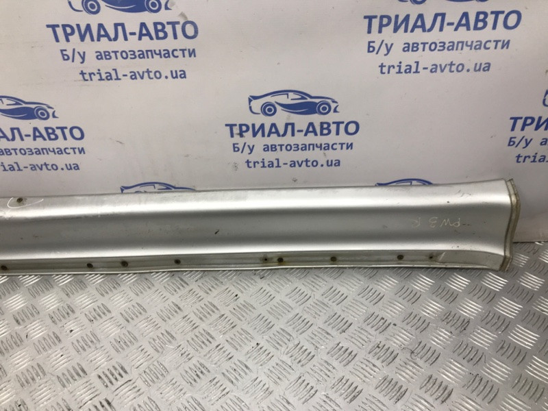 Накладка порога внешняя правая Mitsubishi Pajero Wagon 3 3.2 ДИЗЕЛЬ 4M41 1999 (б/у) Київ - зображення 3