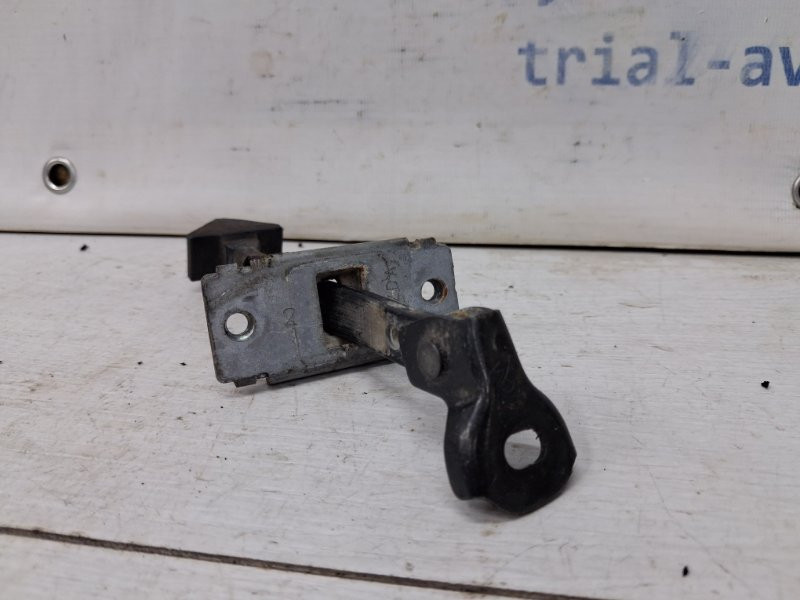 Ограничитель двери задний левый Mazda 3 BK 1.6 БЕНЗИН Z6 2003 (б/у) Киев - изображение 2