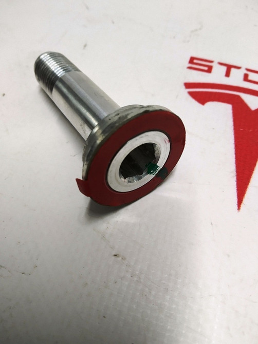 2Болт (втулка) крепления корпуса металлического высоковольтной батареи Tesla model S, model S REST 1 Киев - изображение 3