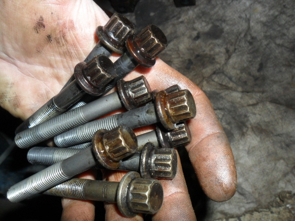 Mazda FS0110352, Болти бугелів Мазда Премасі 1.8-2.0, 16V, оригінал Вінниця - зображення 3