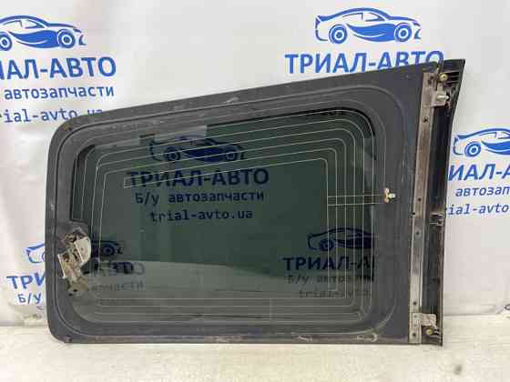 Стекло в кузов заднее левое Mitsubishi Pajero Wagon 3 3.2 ДИЗЕЛЬ 4M41 1999 (б/у) Київ