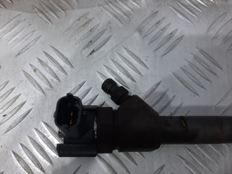 Форсунка топливная Hyundai IX35 LM 2.0 DIESEL 2010 (б/у) Киев - изображение 3