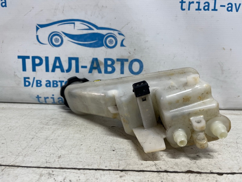 Бачок главного тормозного цилиндра Kia Sorento XM 2.4 БЕНЗИН G4KJ 2009 (б/у) Київ - зображення 3