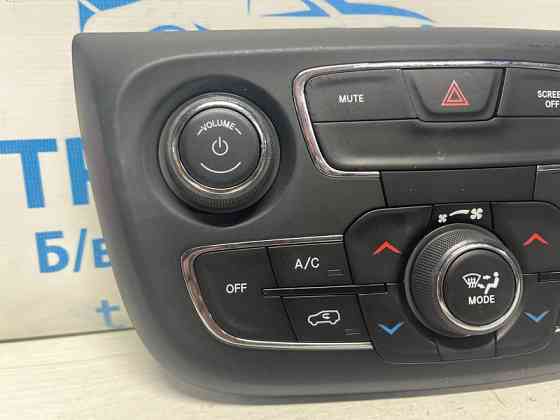 Панель управления радио и климатом Jeep Compass MP 2.4 БЕНЗИН EDE 2016 (б/у) Киев