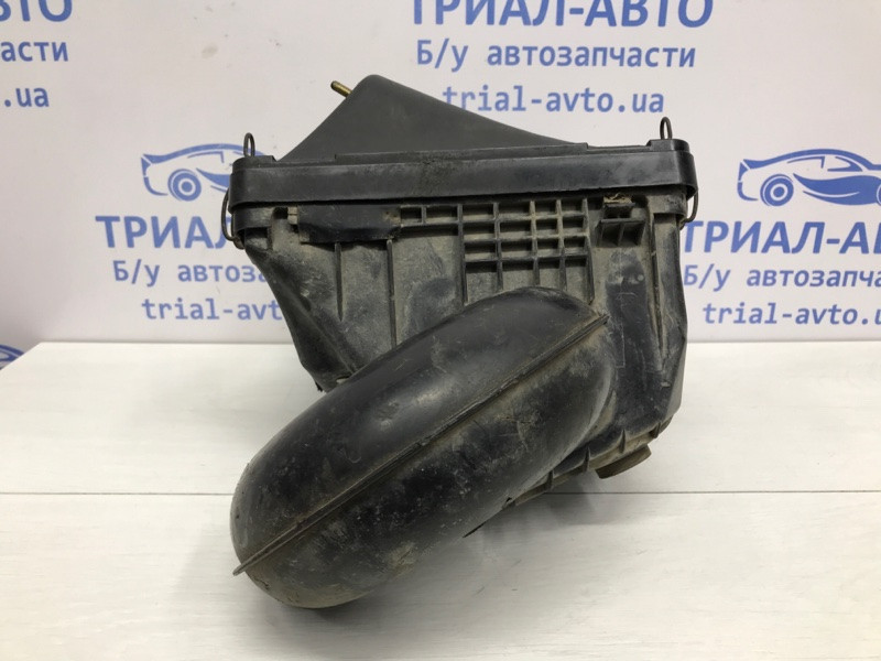 Корпус воздушного фильтра Mitsubishi Pajero Sport K9 3.0 БЕНЗИН 6G72 1996 (б/у) Киев - изображение 2