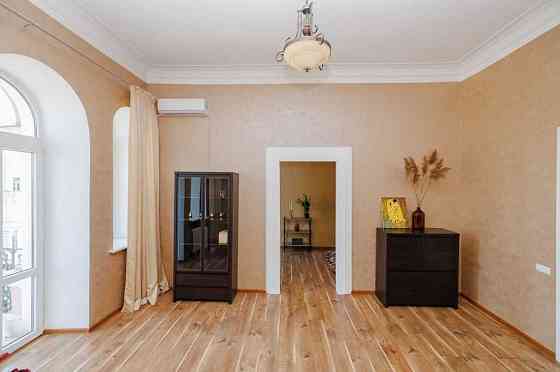 долгосрочная аренда 3-к квартира Киев, Печерский, 899 $/мес. Київ