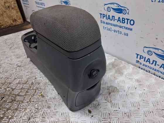 Подлокотник Hyundai Tucson 2004-2009 846712E910LM (Арт. 72862) Київ