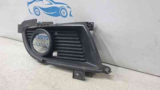 Решетка противотуманки правая Mitsubishi Lancer 9 1.6 БЕНЗИН 4G18 2003 (б/у) Київ
