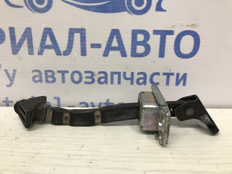 Ограничитель двери задний левый Mazda 3 BM 2.2 DIESEL 2013 (б/у) Киев - изображение 1