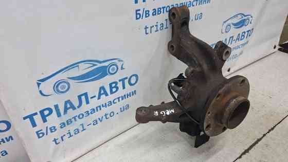 Кулак поворотный правый со ступицей Renault Megane 3 1.5 DIESEL K9K 2008 (б/у) Київ