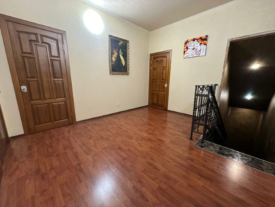 продам двухэтажный дом с ремонтом Нагорка Дніпро - зображення 1