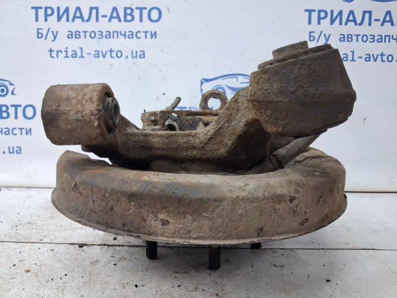 Цапфа задняя левая Mitsubishi Pajero Wagon 3 3.2 ДИЗЕЛЬ 4M41 1999 (б/у) Киев - изображение 4