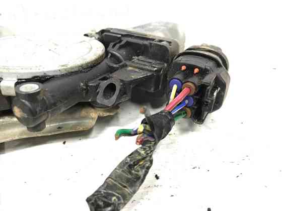 Стеклоподъемник задний правый Mitsubishi L200 KB 2.5 ДИЗЕЛЬ 4D56U 2006 (б/у) Київ