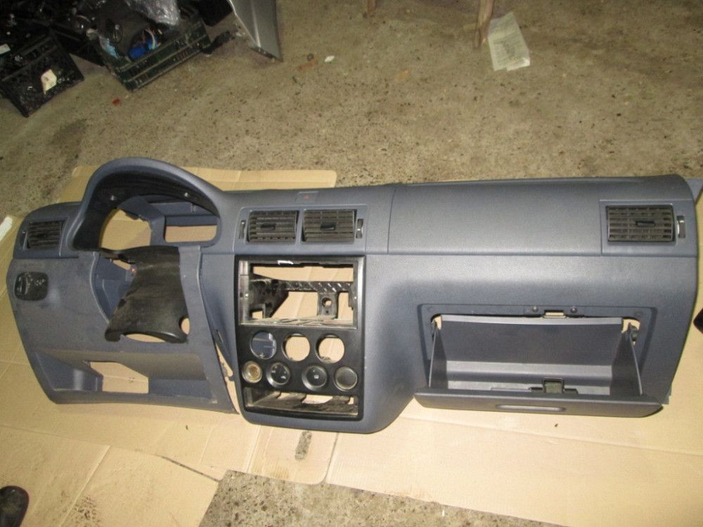 Панель салона передняя (торпедо) Ford Connect Transit 2002-2009 Ковель - изображение 3