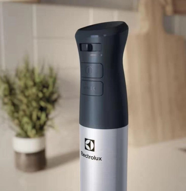Блендер погружной Electrolux E5HB1-6SS 800 Вт черный Київ - зображення 3