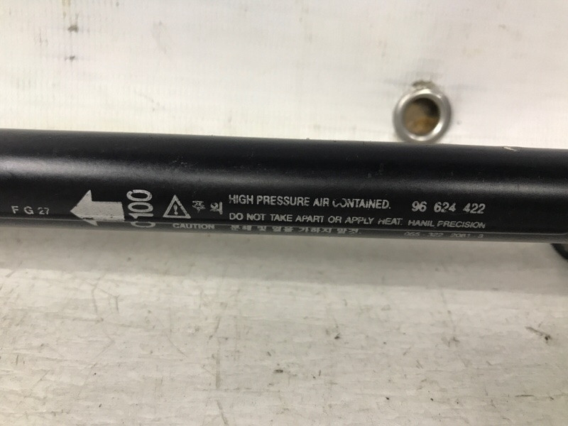 Амортизатор капота Chevrolet Captiva C100 2.4 БЕНЗИН Z24SED 2006 (б/у) Киев - изображение 4